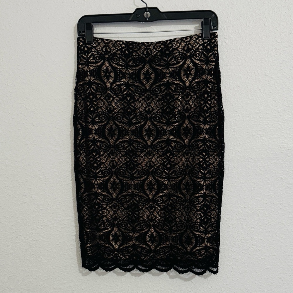 NWT Frank Lyman Lace Pencil Skirt